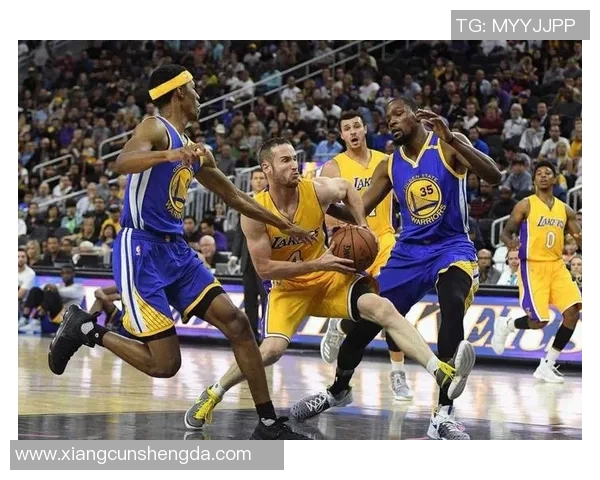 湖人热火季前赛精彩对决球星表现引发球迷热议